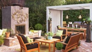 20 Beautiful Backyard Ideas to Create Private Retreat